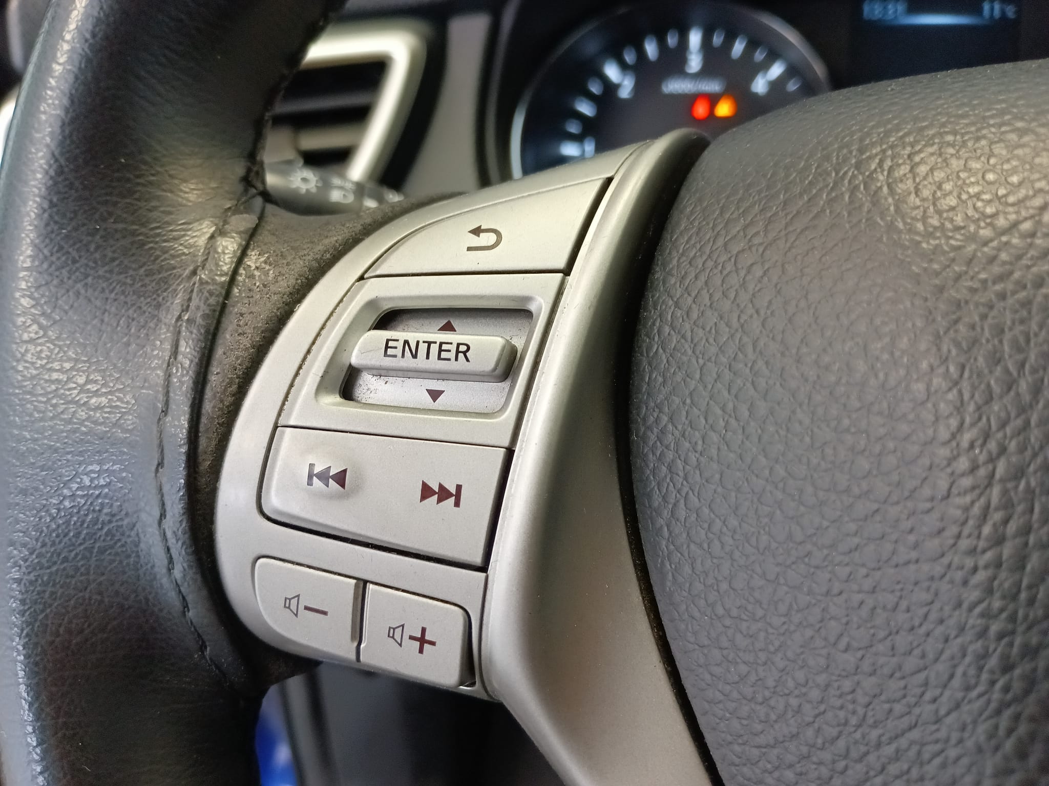 NISSAN QASHQAI 23